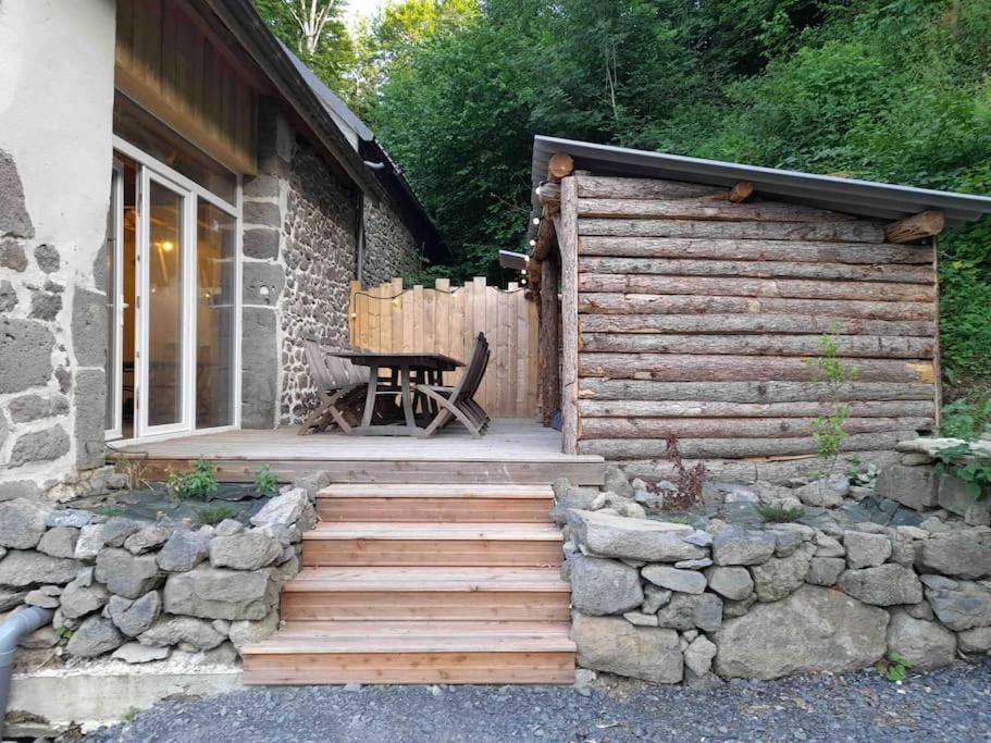 Вілла La Grange De La Gratade Rochefort-Montagne Екстер'єр фото